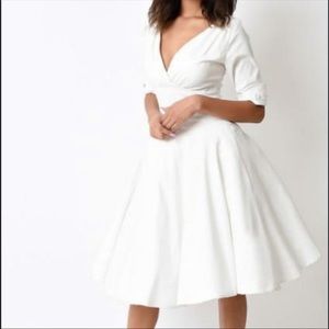 Vintage ivory swing dress!
